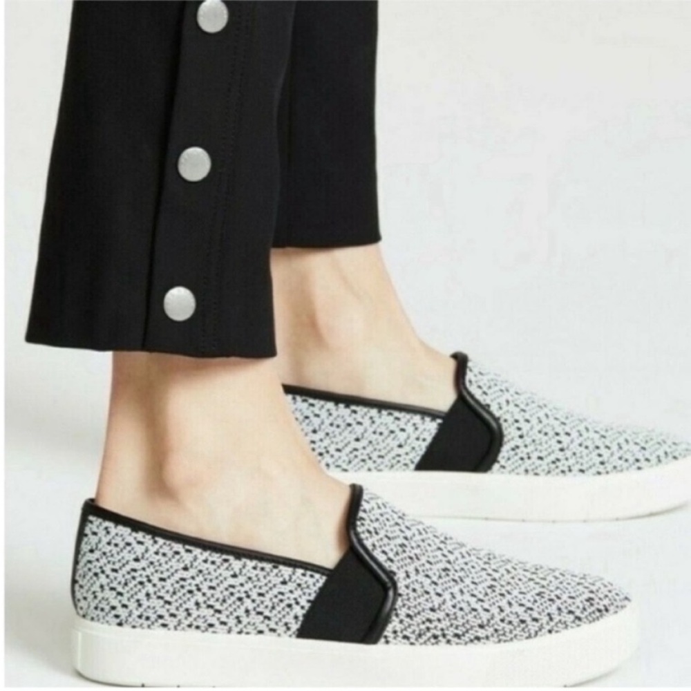 Vince Blair Knit Black & White Slip-On Sneakers size 9